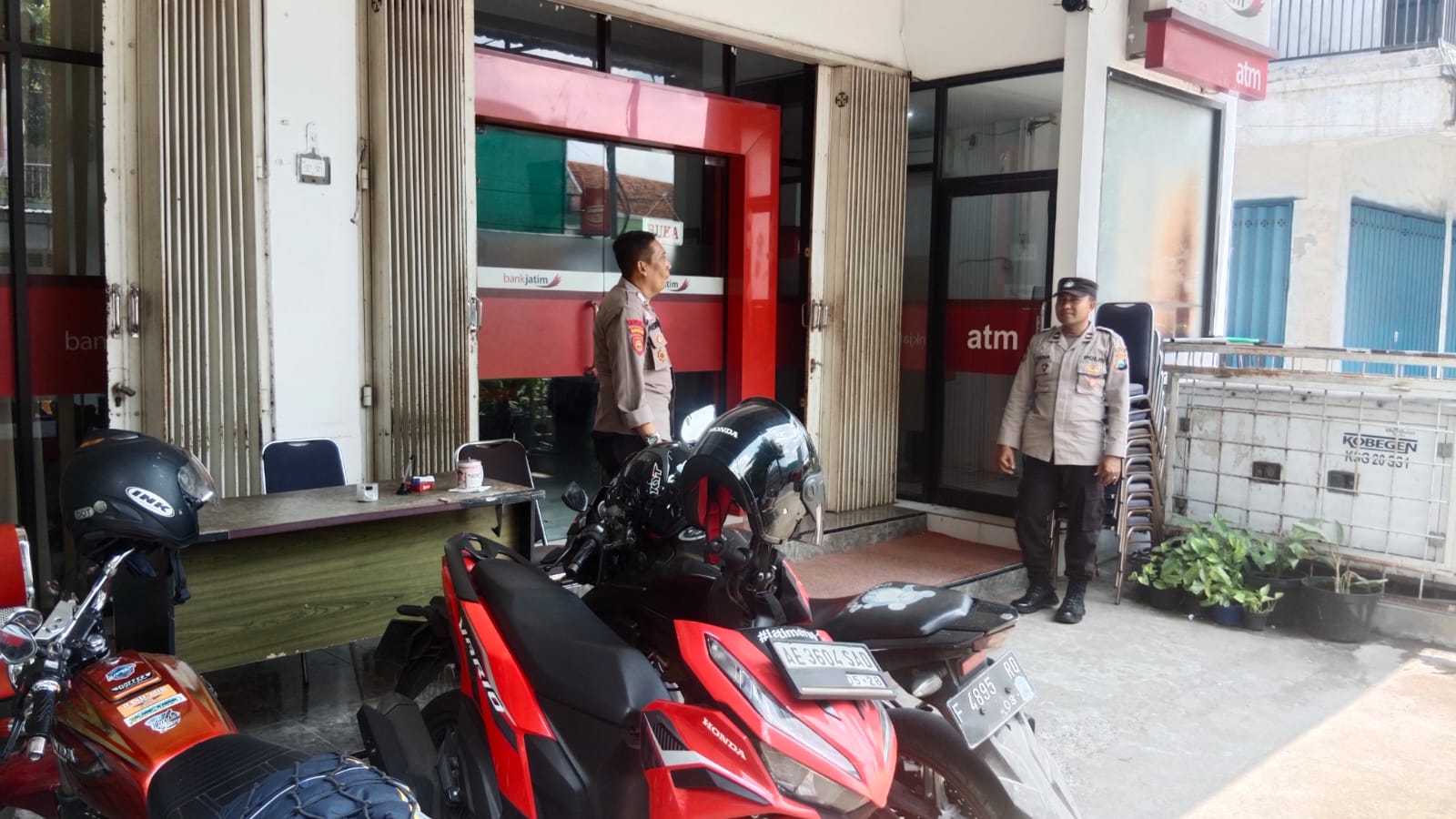 Polsek Kertosono Berikan Imbauan Kamtibmas saat Patroli Perbankan