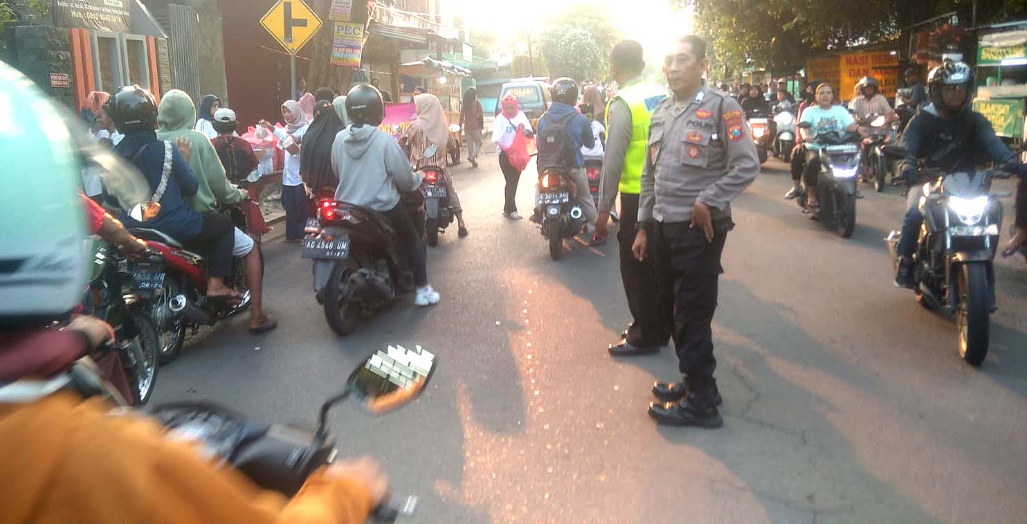Cegah Kemacetan Polsek Kertosono Patroli Jelang Buka Puasa