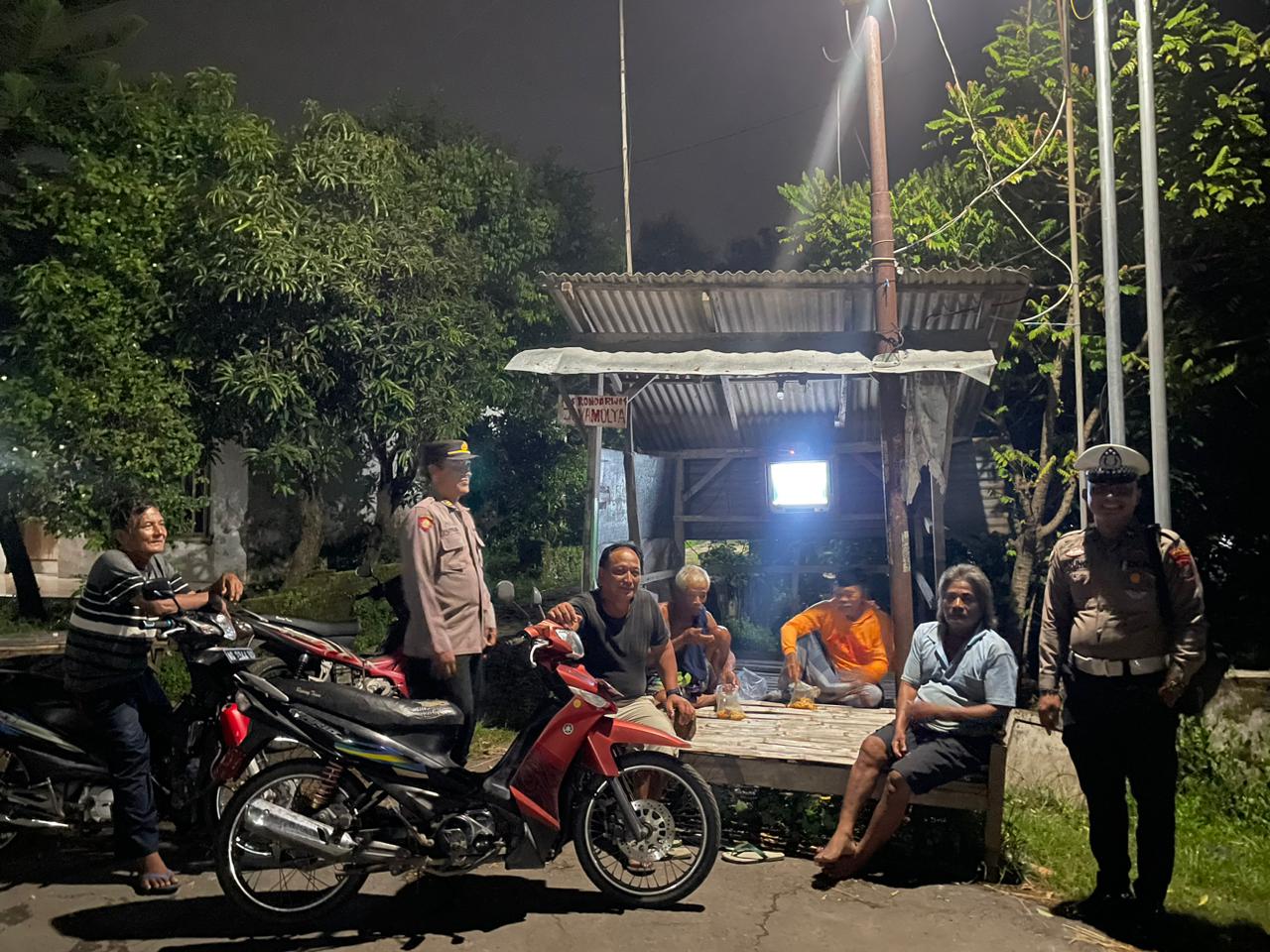 Patroli Sahur, Upaya Polsek Warujayeng Antisipasi Gangguan di Bulan Ramadhan