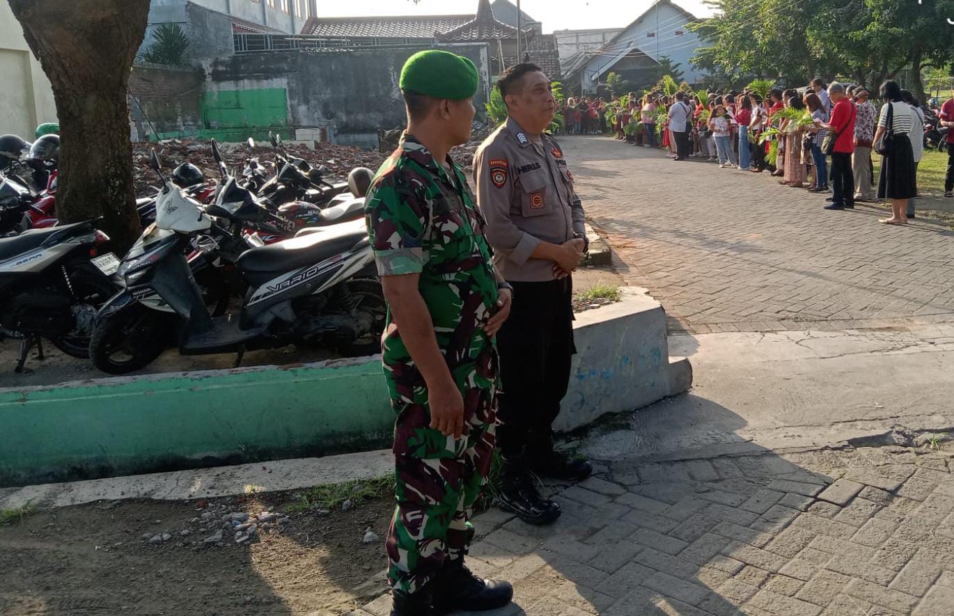 Sinergitas TNI – POLRI dalam Pengamanan Perayaan Paskah di Gereja Santo Hubertus Kertosono