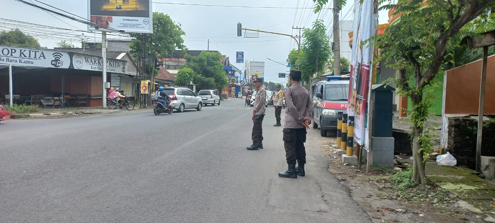 Urai Kemacetan, Polsek Warujayeng Ambil Langkah Ini