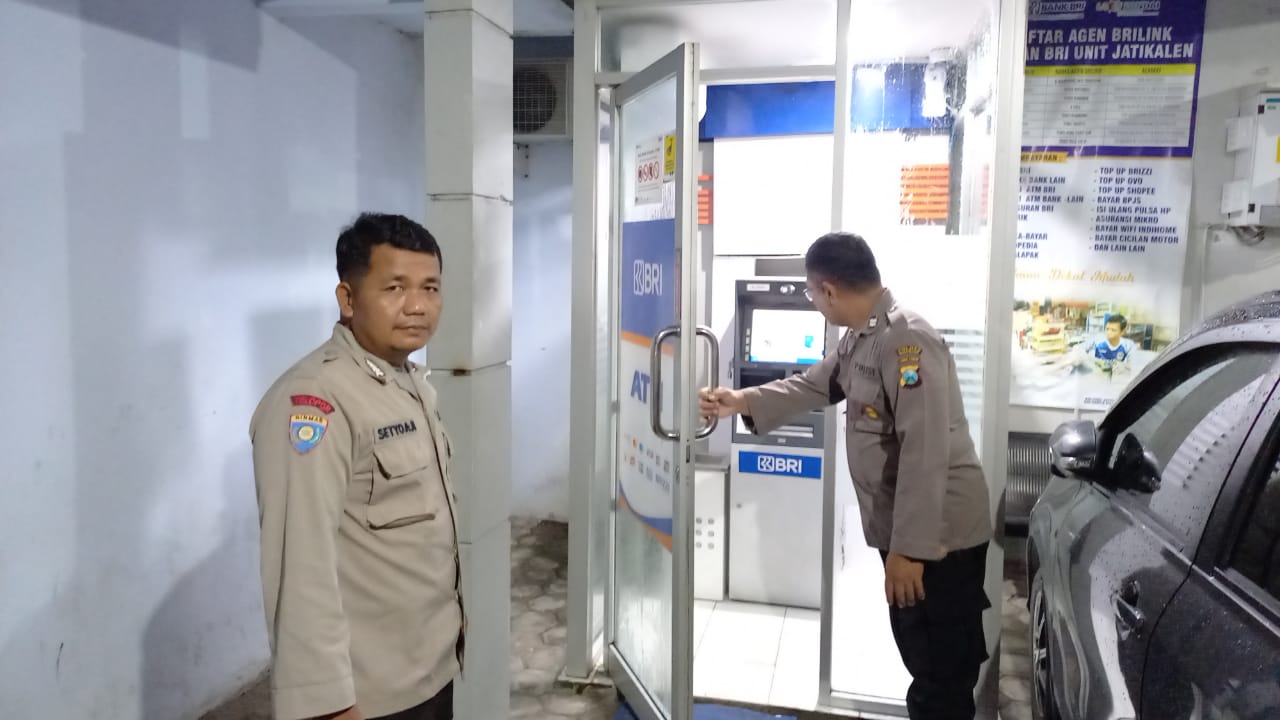 Polsek Jatikalen Patroli Harkamtibmas saat Libur Lebaran 2024