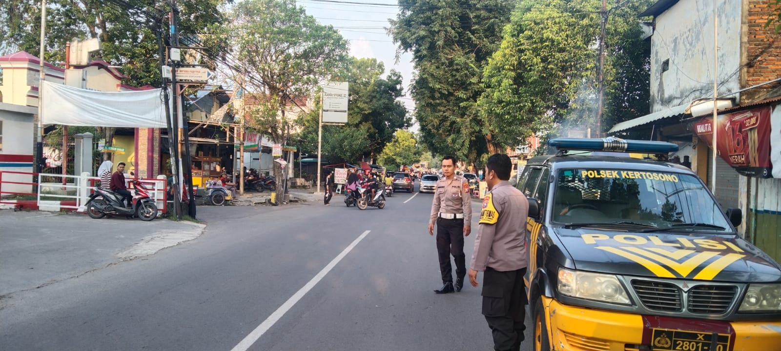 Cegah Kemacetan Polsek Kertosono Patroli Jelang Buka Puasa