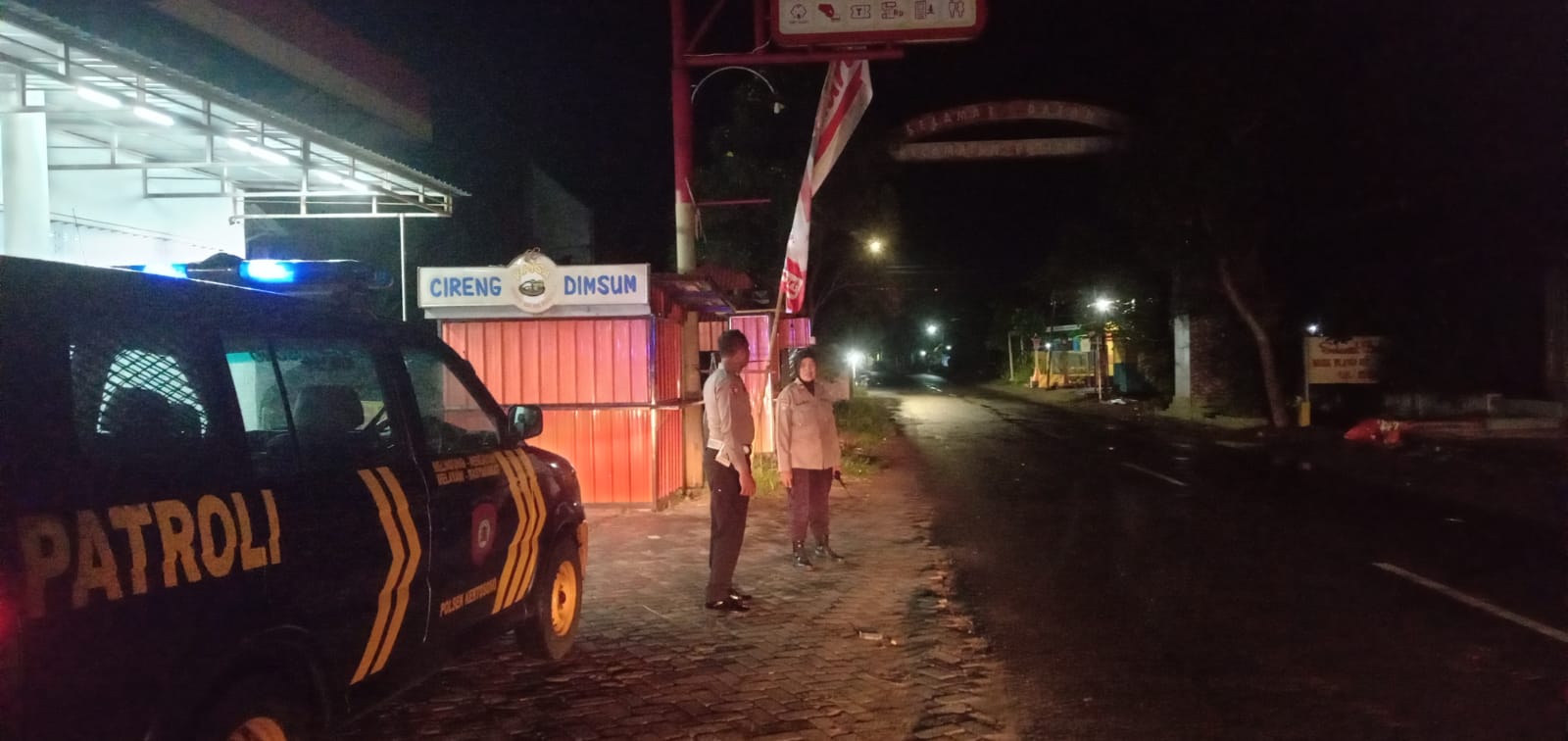 Polsek Kertosono Melakukan Patroli Blue Light Cegah Tindak Kejahatan Jelang Sahur