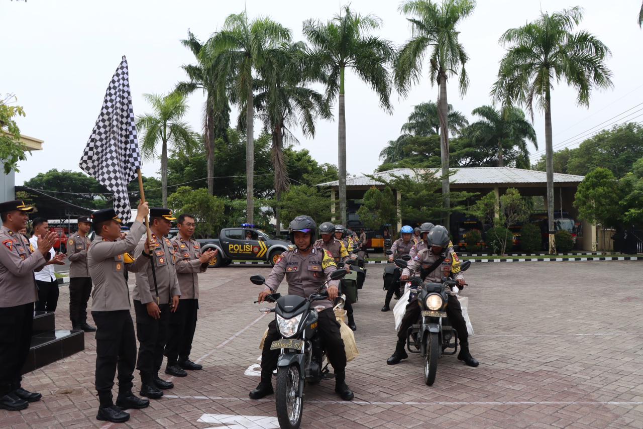 Polres Nganjuk Salurkan Ribuan Kantong Beras Zakat Fitrah yang Terkumpul dari Anggota