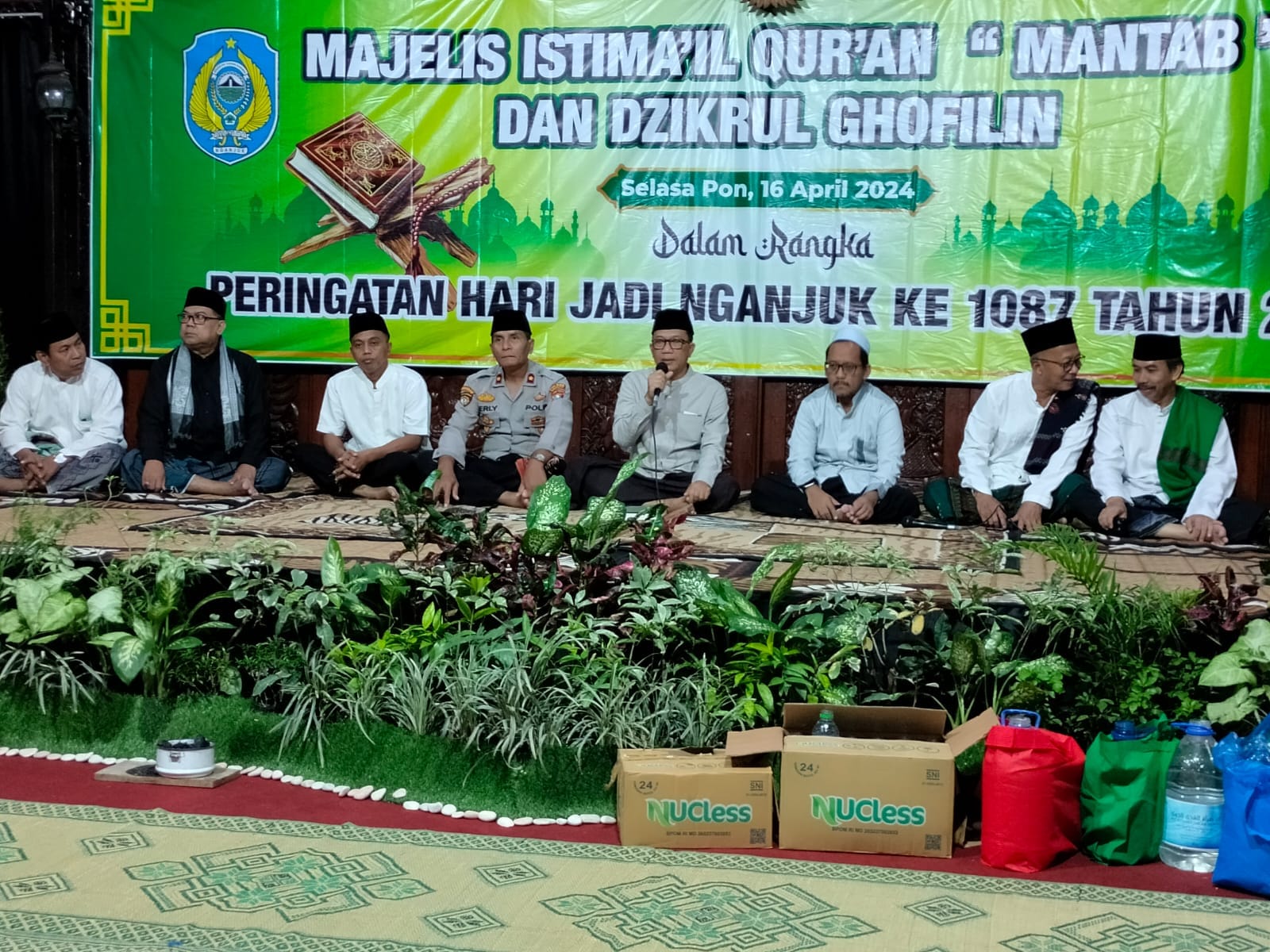Kapolsek Nganjuk Kota Hadiri Giat Pembukaan Majelis Istima’il Quran “Mantab” dan Dzikrul Ghofilin Dalam Rangka Hari Jadi Kabupaten Nganjuk