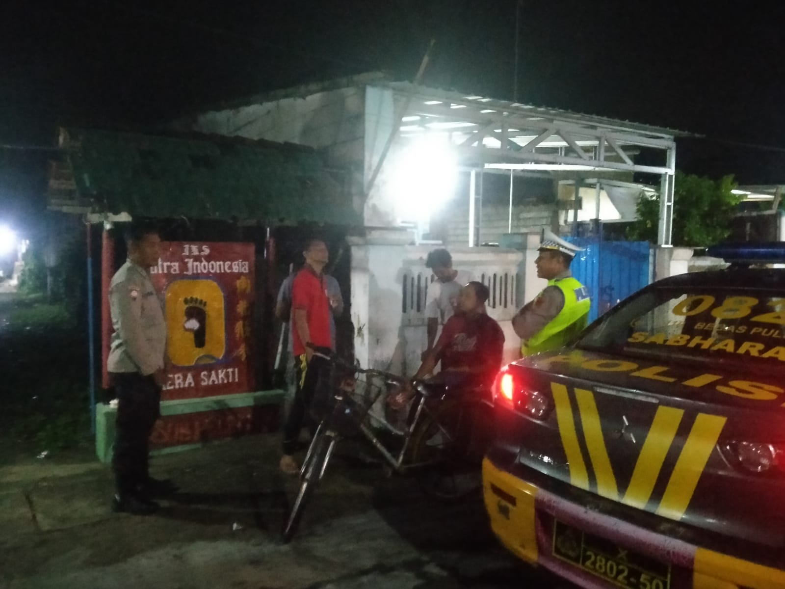 Patroli Pemukiman Antisipasi Tindak Kejahatan Saat Dini Hari