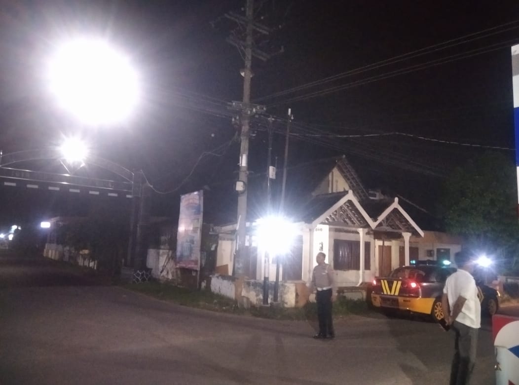 Patroli Pemukiman Antisipasi Tindak Kejahatan Saat Dini Hari