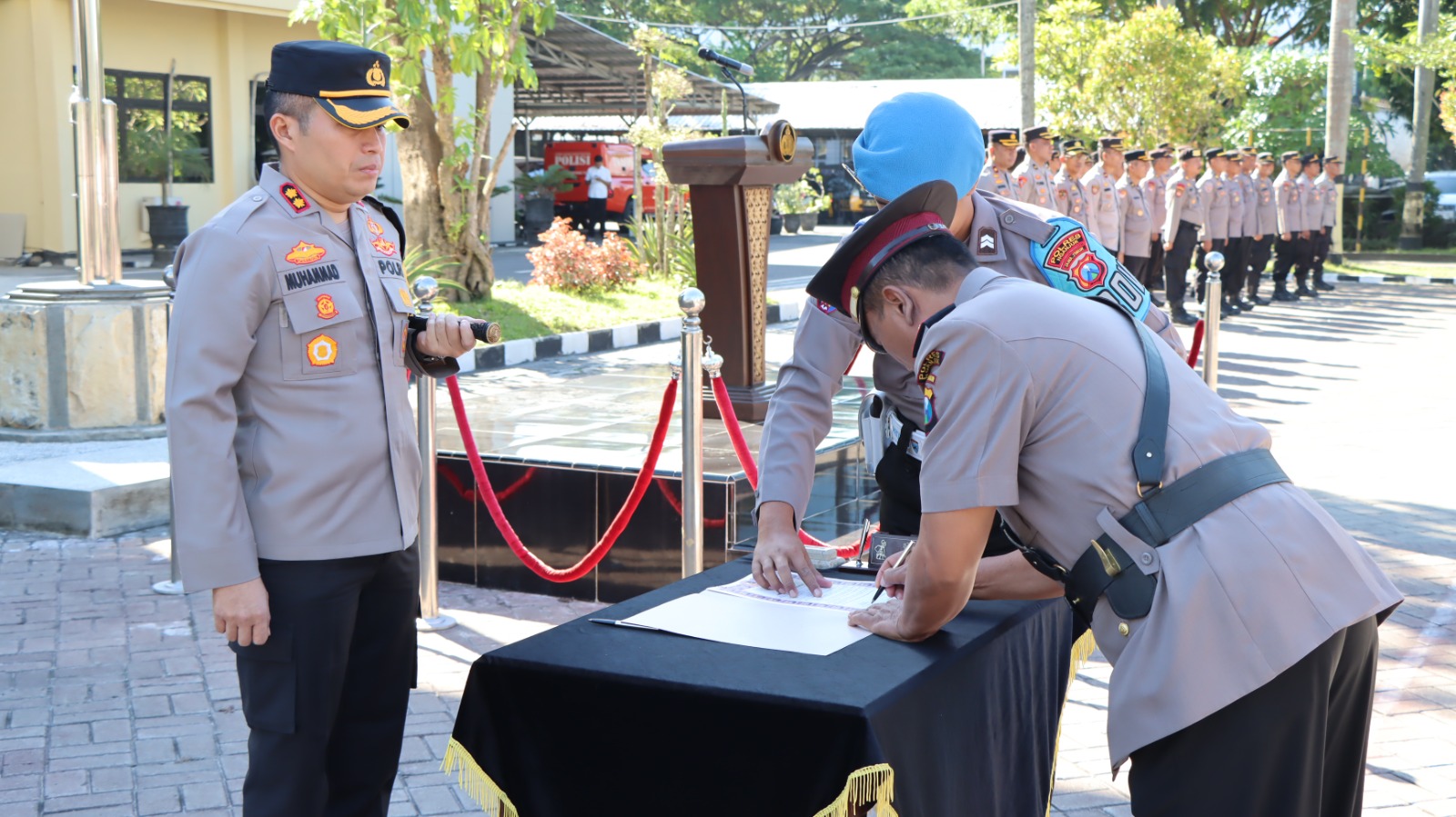 Kapolres Nganjuk Pimpin Serah Terima Jabatan Kabaglog, Kasat Binmas dan Kapolsek Ngluyu