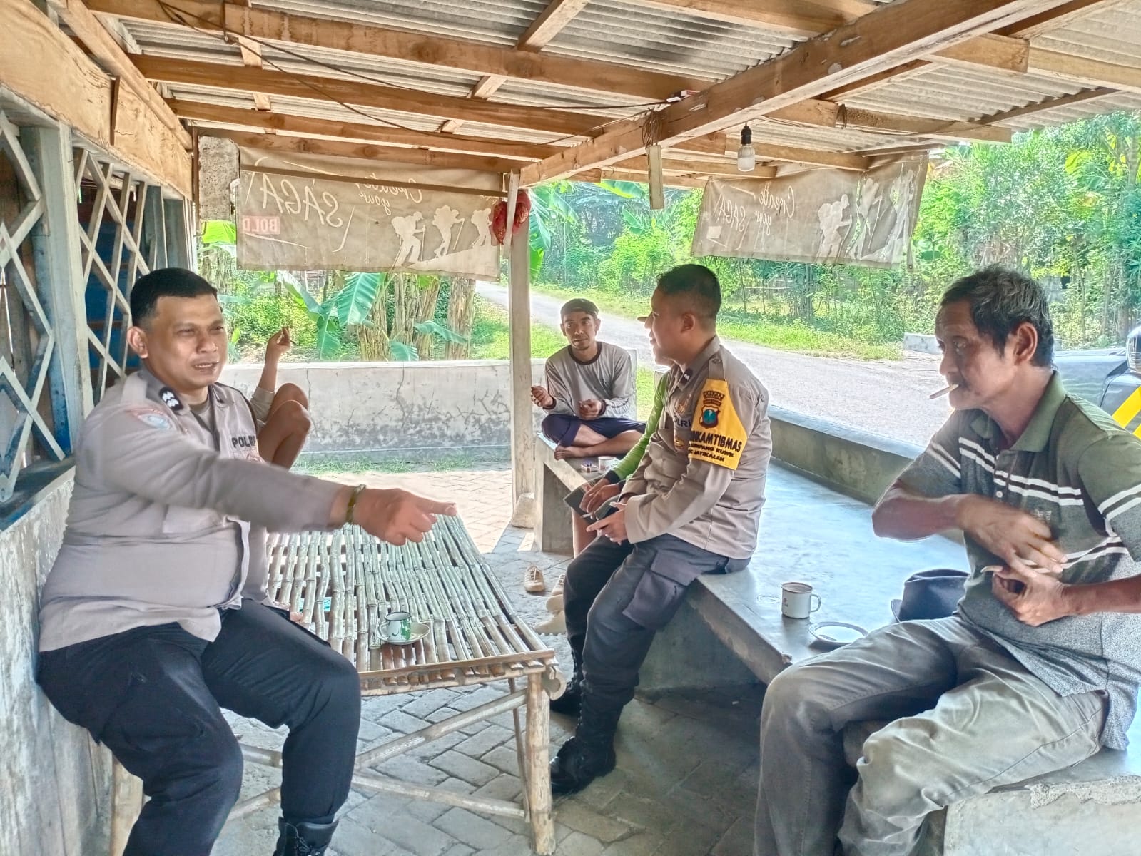 Patroli Siang Rutinitas Polsek Jatikalen Polres Nganjuk Cegah Gangguan Kamtibmas
