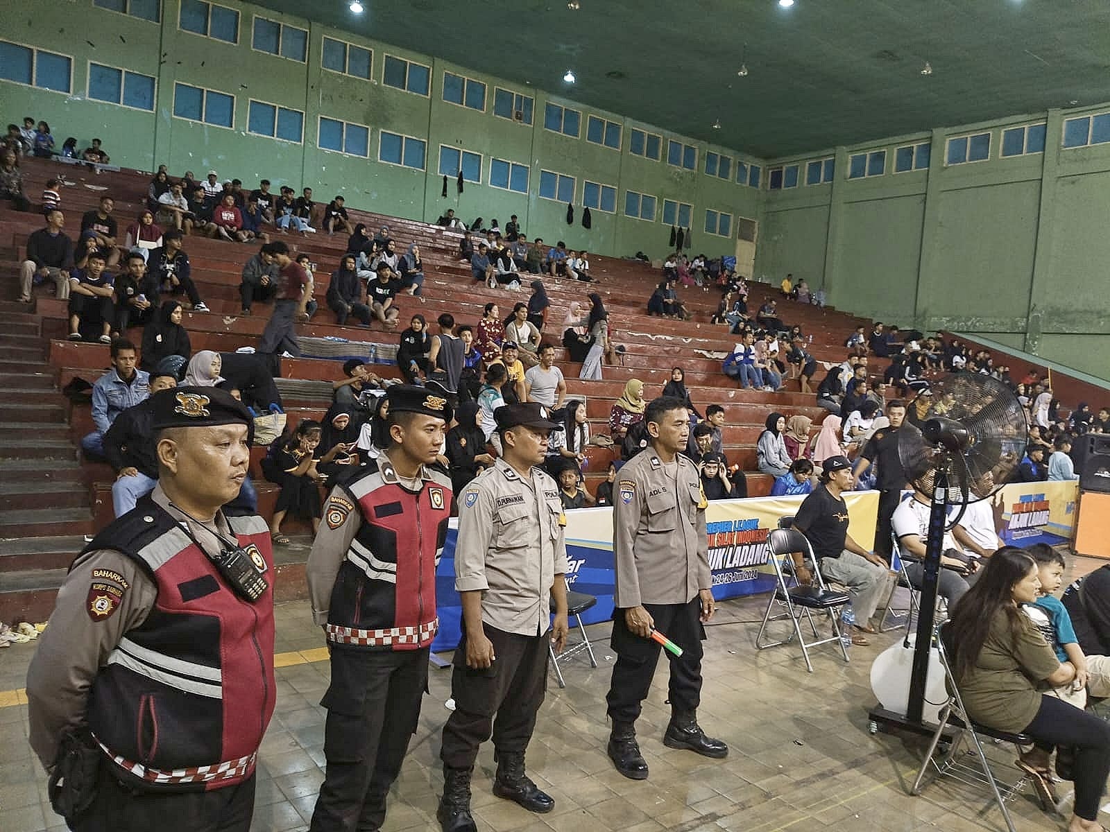 Giat Pengamanan Personel Polsek Nganjuk Kota Dalam Rangka Premiere League Pencak Silat Anjuk Ladang
