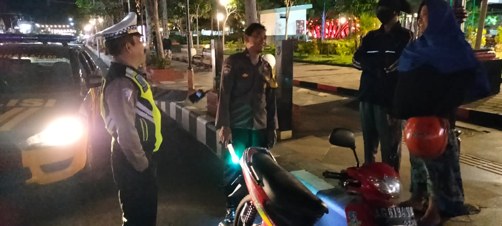 Polsek Lakukan Nganjuk Kota Pemantauan Arus Lalu Lintas untuk Antisipasi Balap Liar dan Gesekan Antar Pemuda