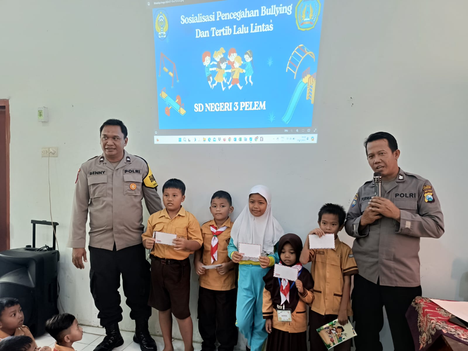 Cegah Bullying, Polsek Kertosono Tingkatkan Program Police Goes To School