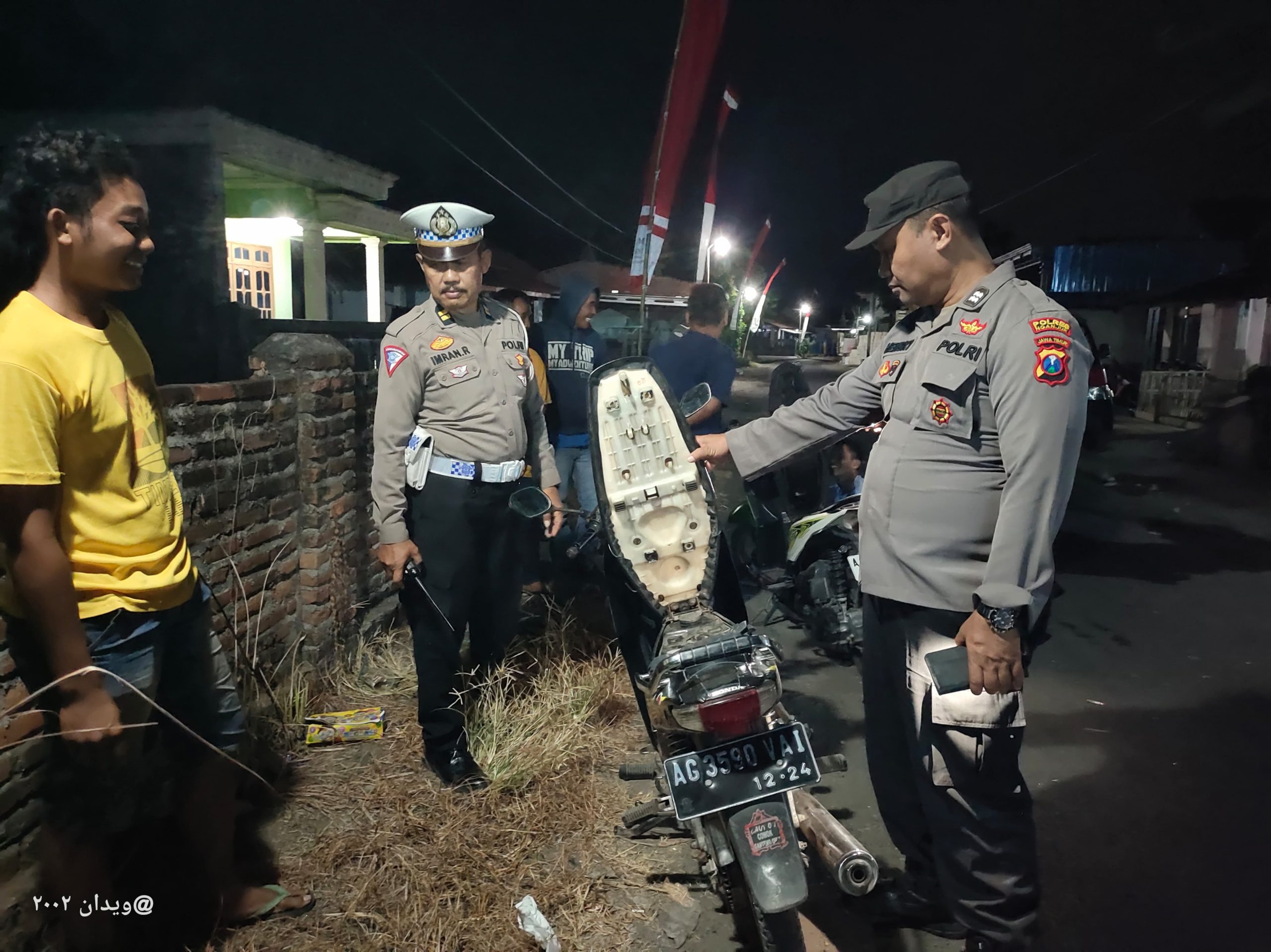 Cegah Kejahatan Jalanan, Polsek Warujayeng Intensifkan Razia SREG Saat Malam Hari
