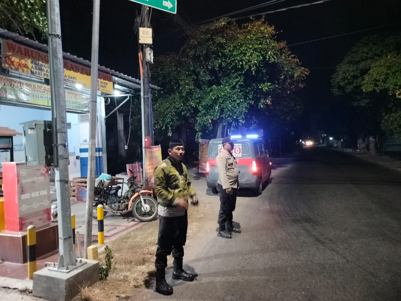 Cegah Kejahatan Jalanan, Patroli Blue Light Polsek Warujayeng Pantau Jalur Protokol