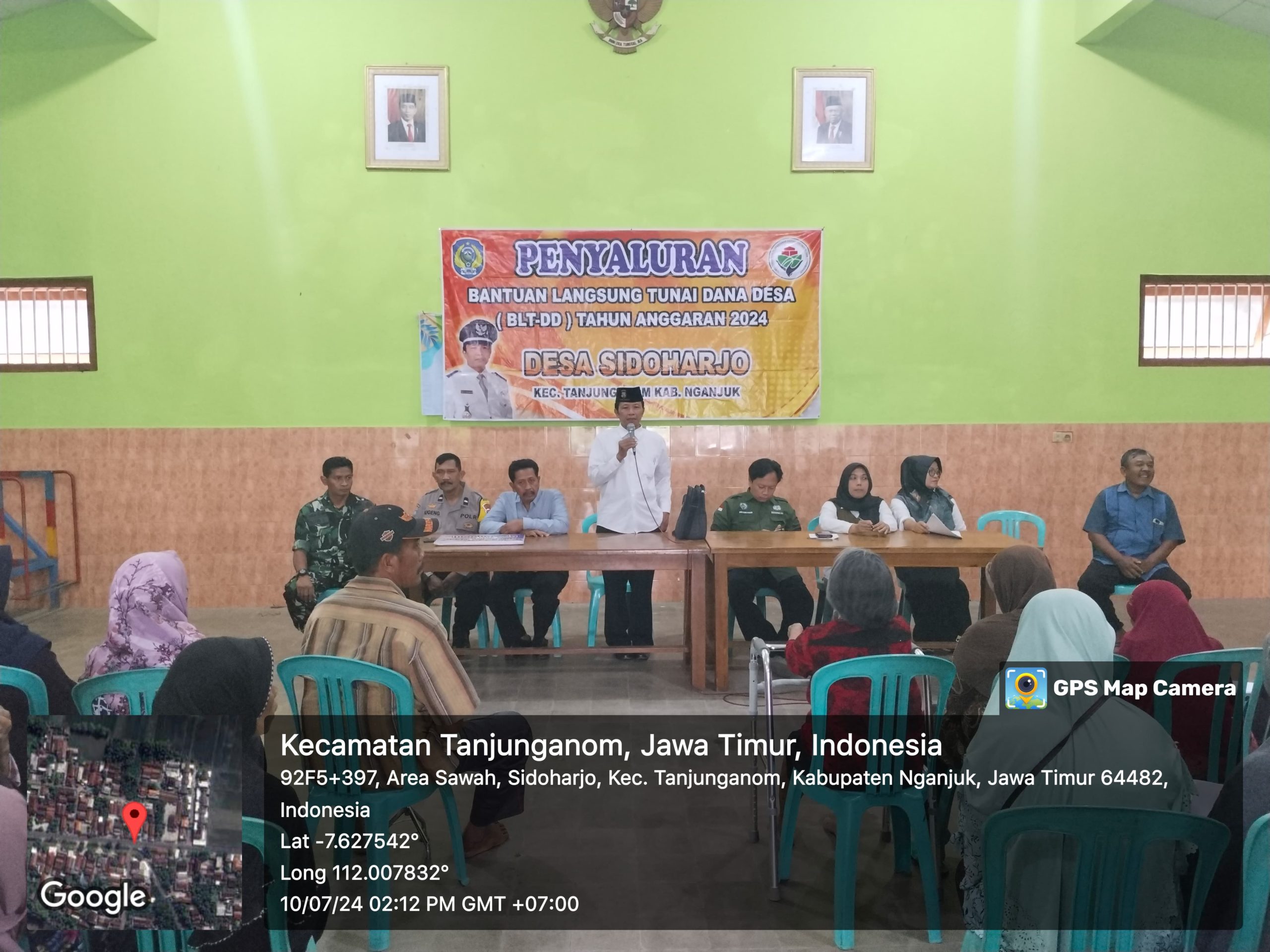 Dampingi Penyaluran BLT-DD, Bhabinkamtibmas Sidoharjo Sampaikan Pesan Kamtibmas