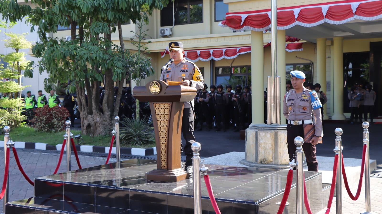 Polres Nganjuk Gelar Apel Pergeseran Pasukan Pengamanan Pengesahan Calon Warga Baru PSHT Pusat Madiun Cabang Nganjuk Tahun 2024