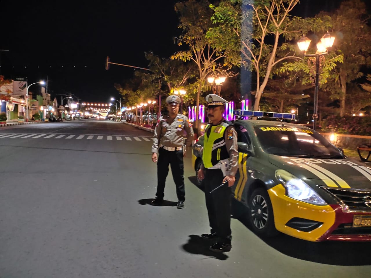 Patroli Blue Light Polsek Nganjuk Kota, Giat Pemantauan Arus Lalu Lintas dan Cegah Kerawanan Malam Hari