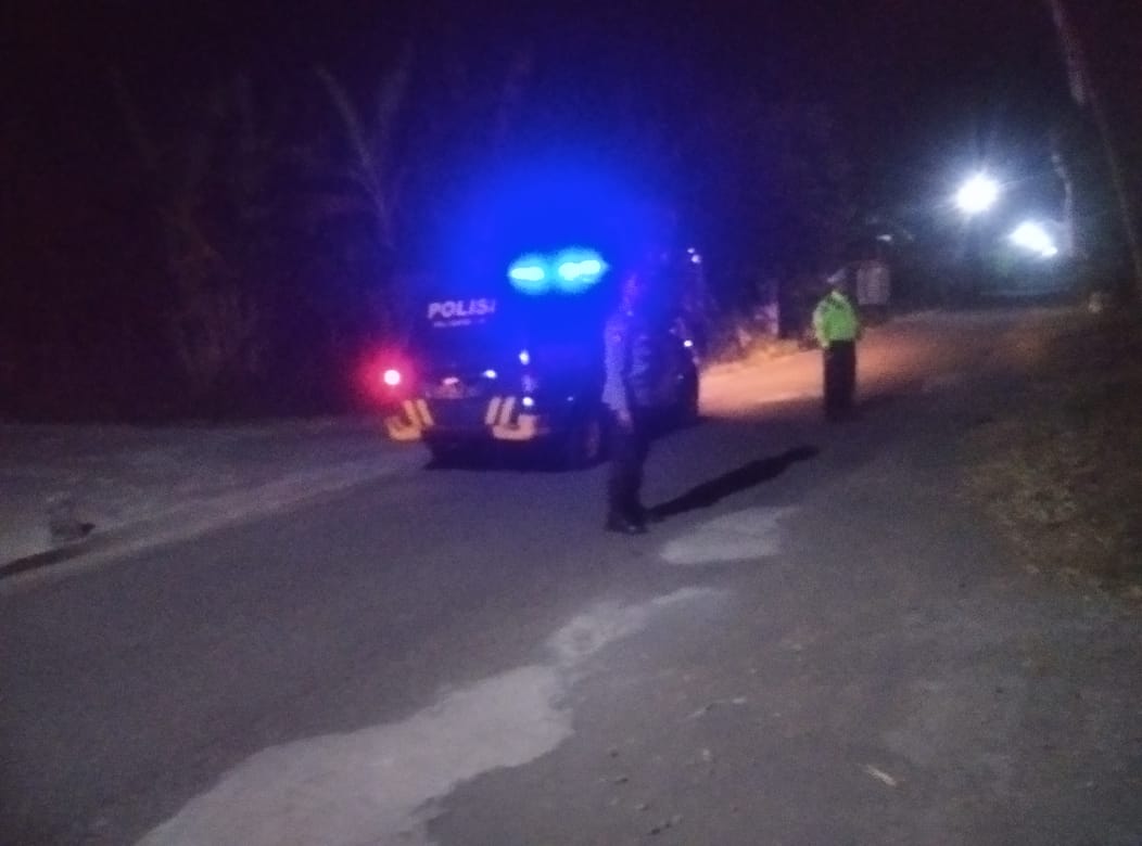 Patroli Pemukiman Cegah Tindak Kejahatan Saat Dini Hari