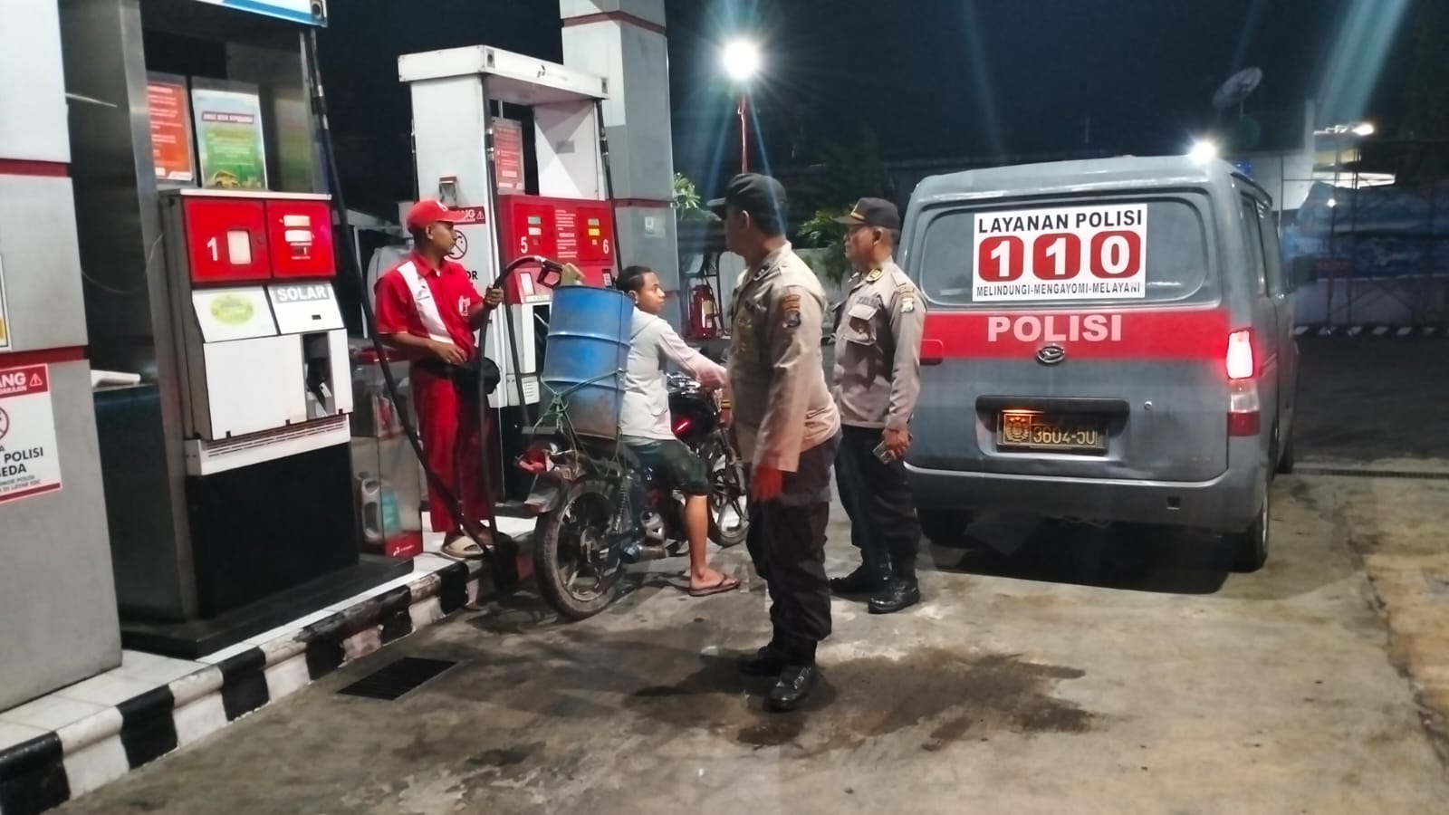 Patroli Blue Light Polsek Warujayeng Sambangi SPBU