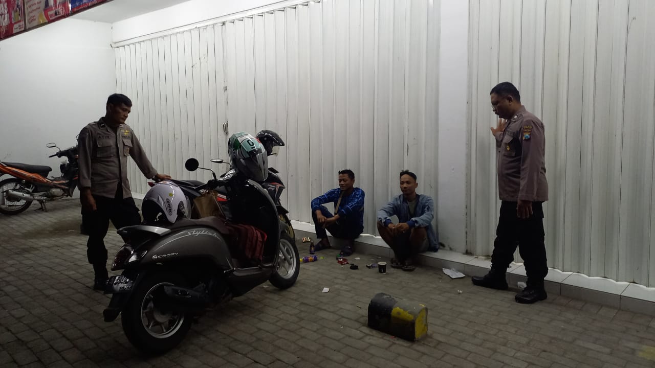 Patroli dialogis, Polsek Jatikalen Ajak Pemuda Waspada Kejahatan Malam Hari