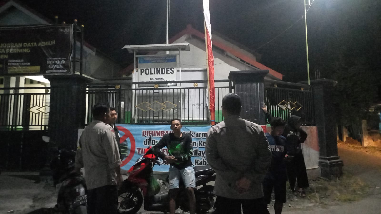 Patroli Malam Hari, Kspkt Polsek Jatikalen Ajak Pemuda Aktif Jaga Kamtibmas