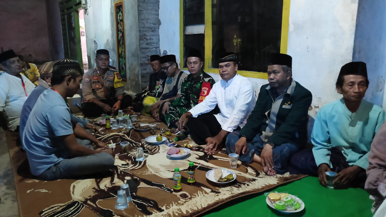 Bhabinkamtibmas Jogomerto Silaturahmi dengan Tokoh Agama Dan Masyarakat