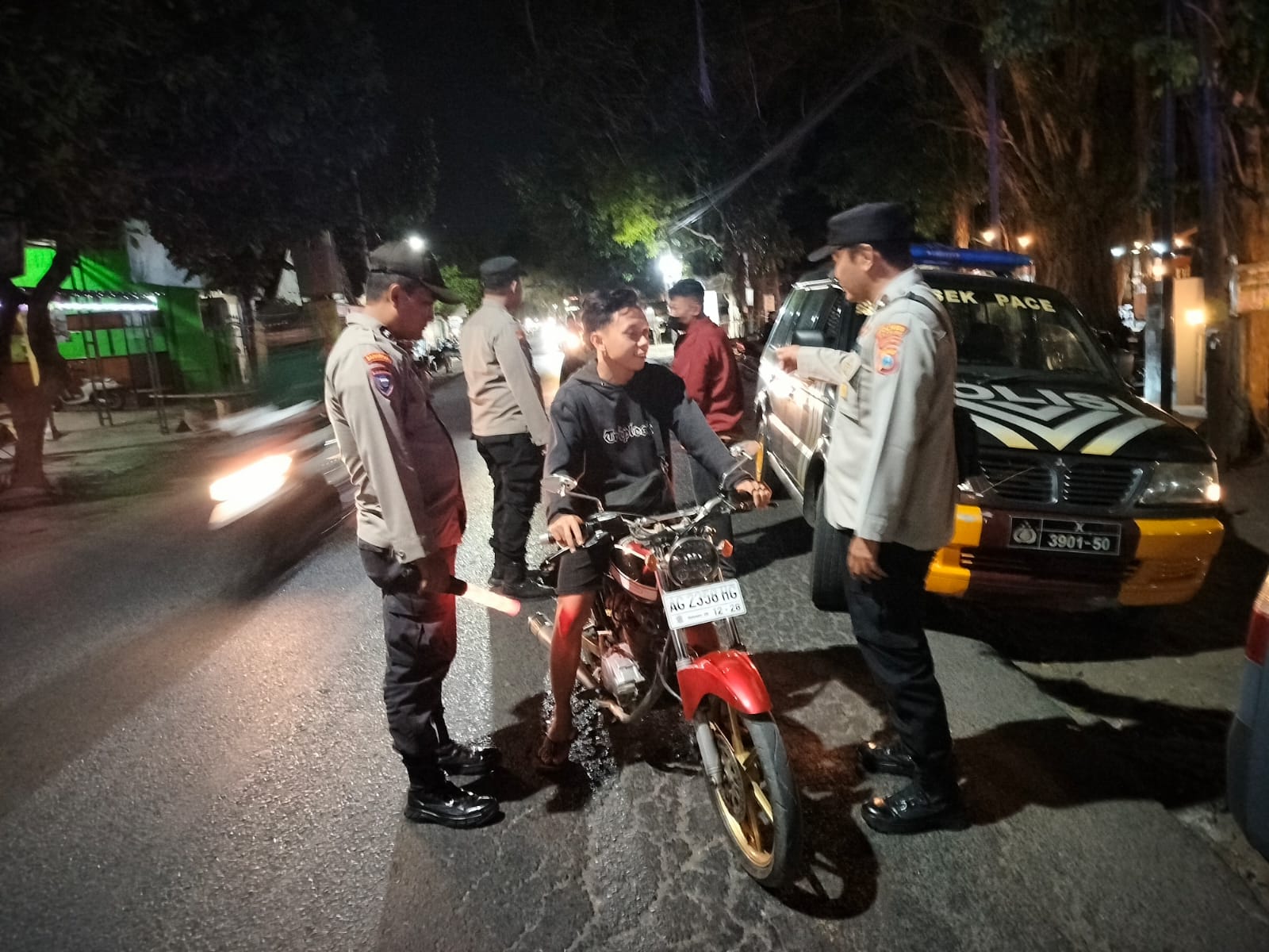 Jaga Kondusifitas, Polsek Warujayeng Intensifkan Patroli SREG