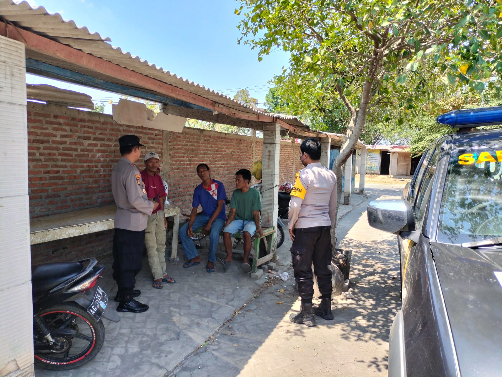 Polsek Jatikalen Gelar Patroli di Wisata Pemandian Air Panas Bayu Biru