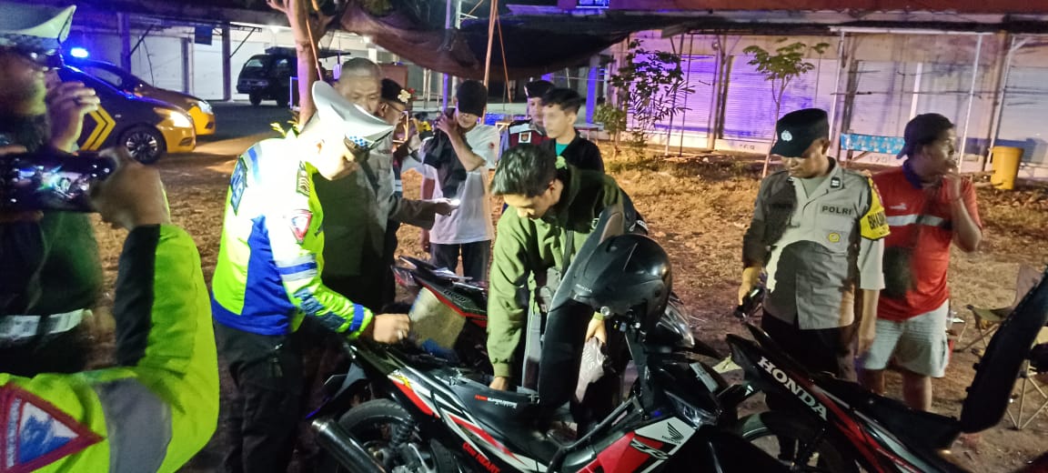 Patroli Gabungan Polres Nganjuk Gelar Operasi S.R.E.G, Cegah Aksi Kriminalitas dan Konflik Perguruan Silat