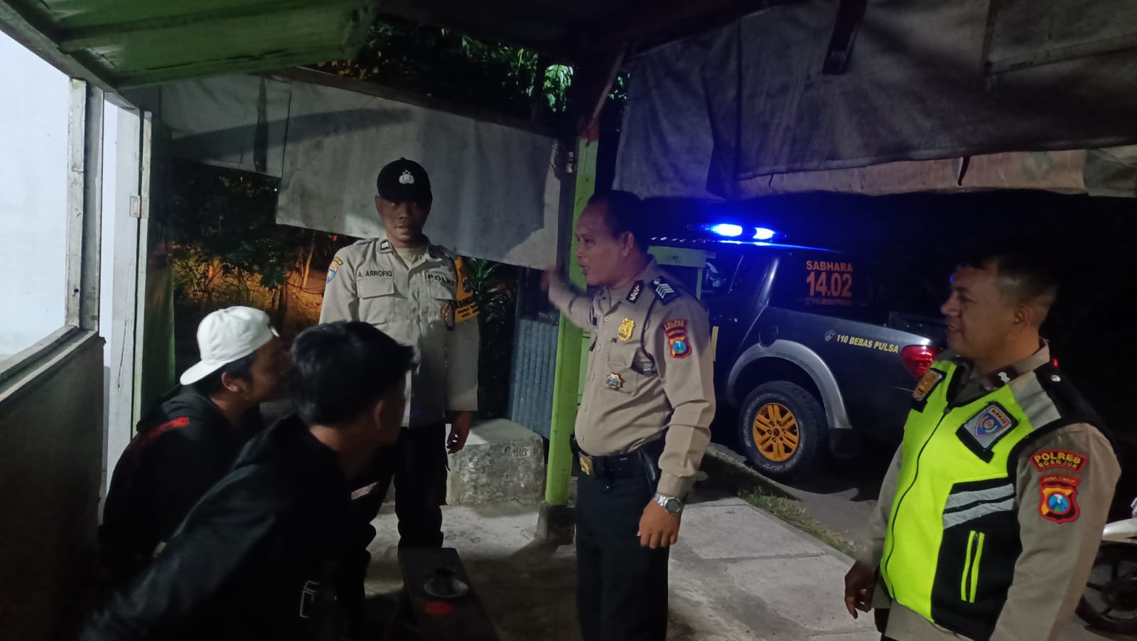 Patroli Malam Hari, Kspkt Polsek Jatikalen Ajak Pemuda Aktif Jaga Kamtibmas
