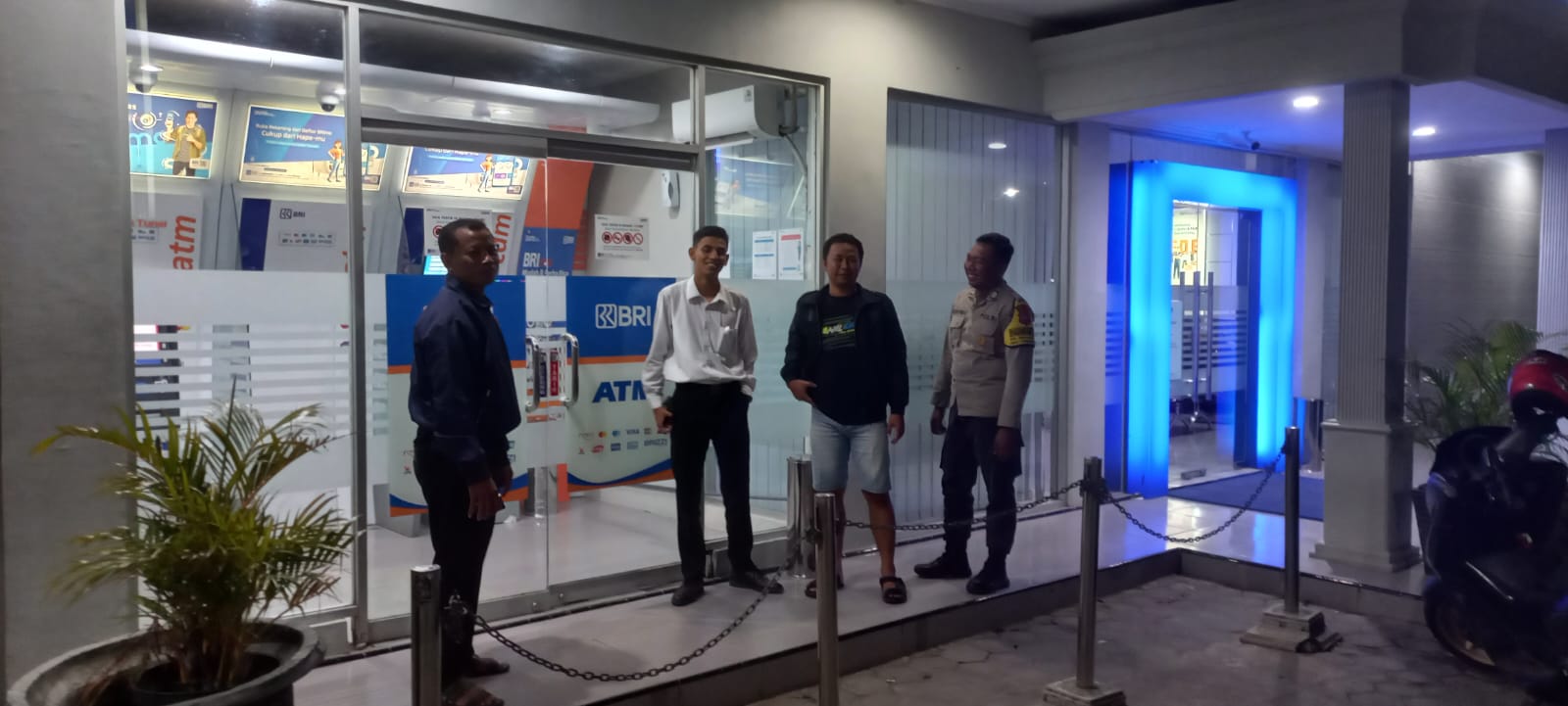 Patroli Polsek Warujayeng Antisipasi Gangguan di Objek Vital Perbankan