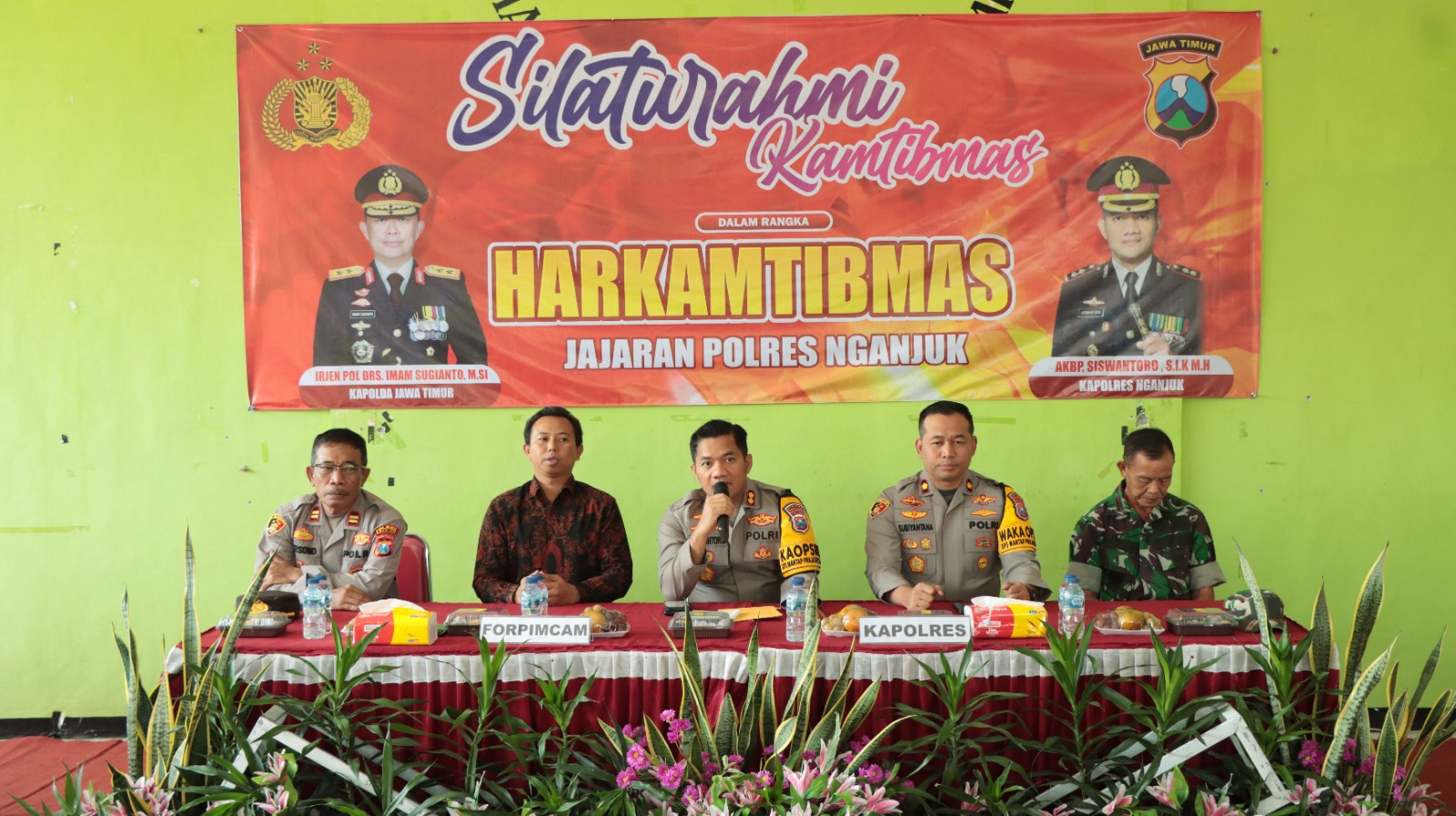 Silaturahmi Kamtibmas Polres Nganjuk di Kecamatan Baron, Kapolres Nganjuk Ajak Ciptakan Situasi Kamtibmas yang Kondusif