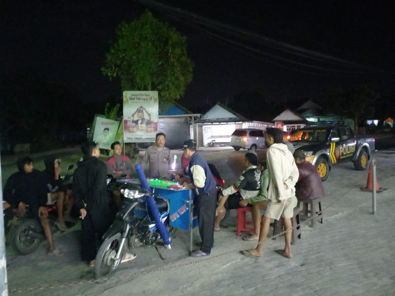 Patroli Malam Hari, Kspkt Polsek Jatikalen Ajak Pemuda Aktif Jaga Kamtibmas