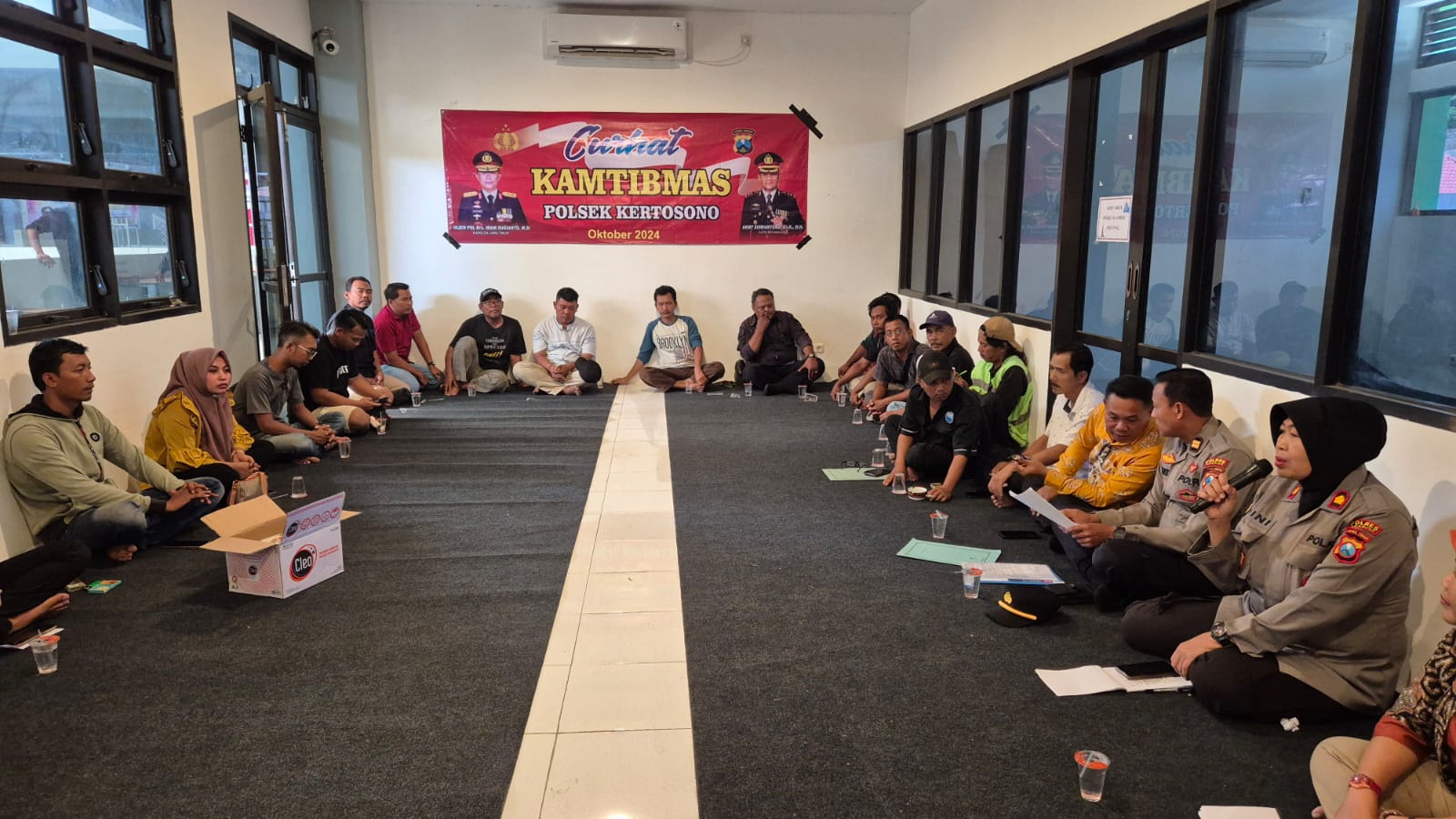 Kapolsek Kertosono Gelar Curhat Kamtibmas di Pasar Kertosono