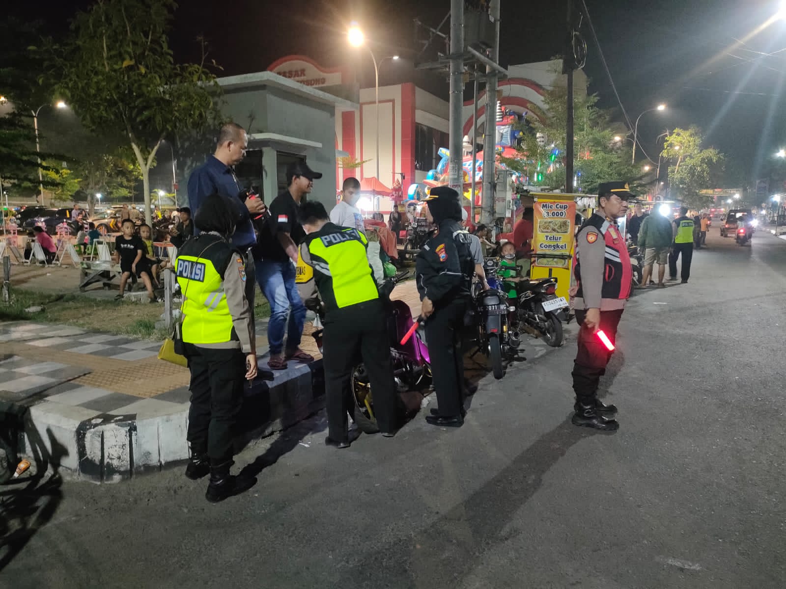 Cegah Gangguan Kamtibmas Kapolsek Kertosono Pimpin Patroli SREG