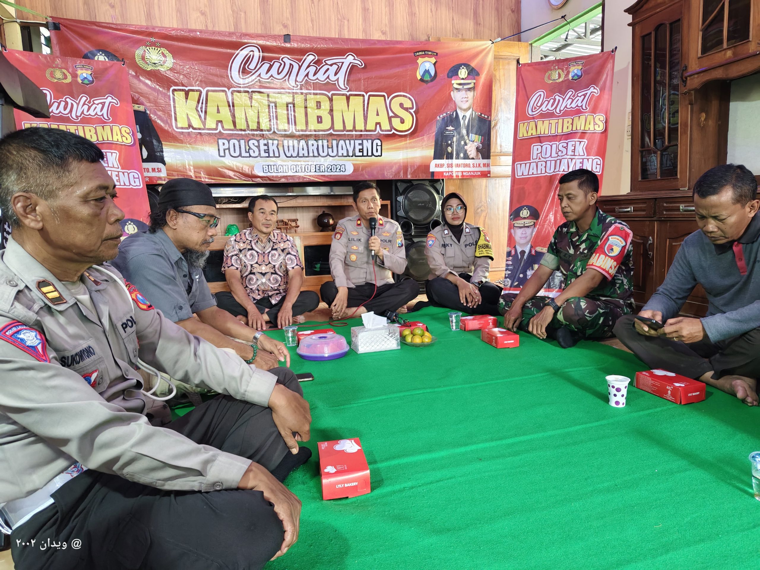 Wujudkan Pilkada Damai, Polsek Warujayeng Gelar Curhat Kamtibmas di Ngadirejo