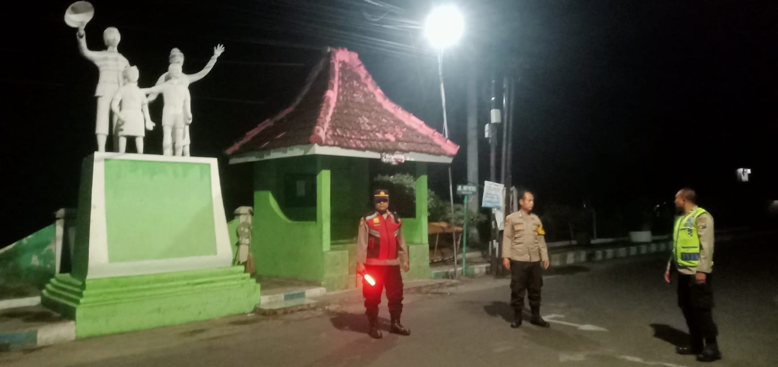 Patroli Pemukiman Antisipasi Tindak Kejahatan