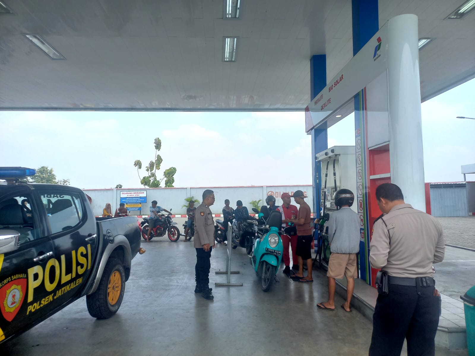 Antisipasi Kerawanan Siang Patroli Polsek Jatikalen Kontrol Obyek Vital SPBU