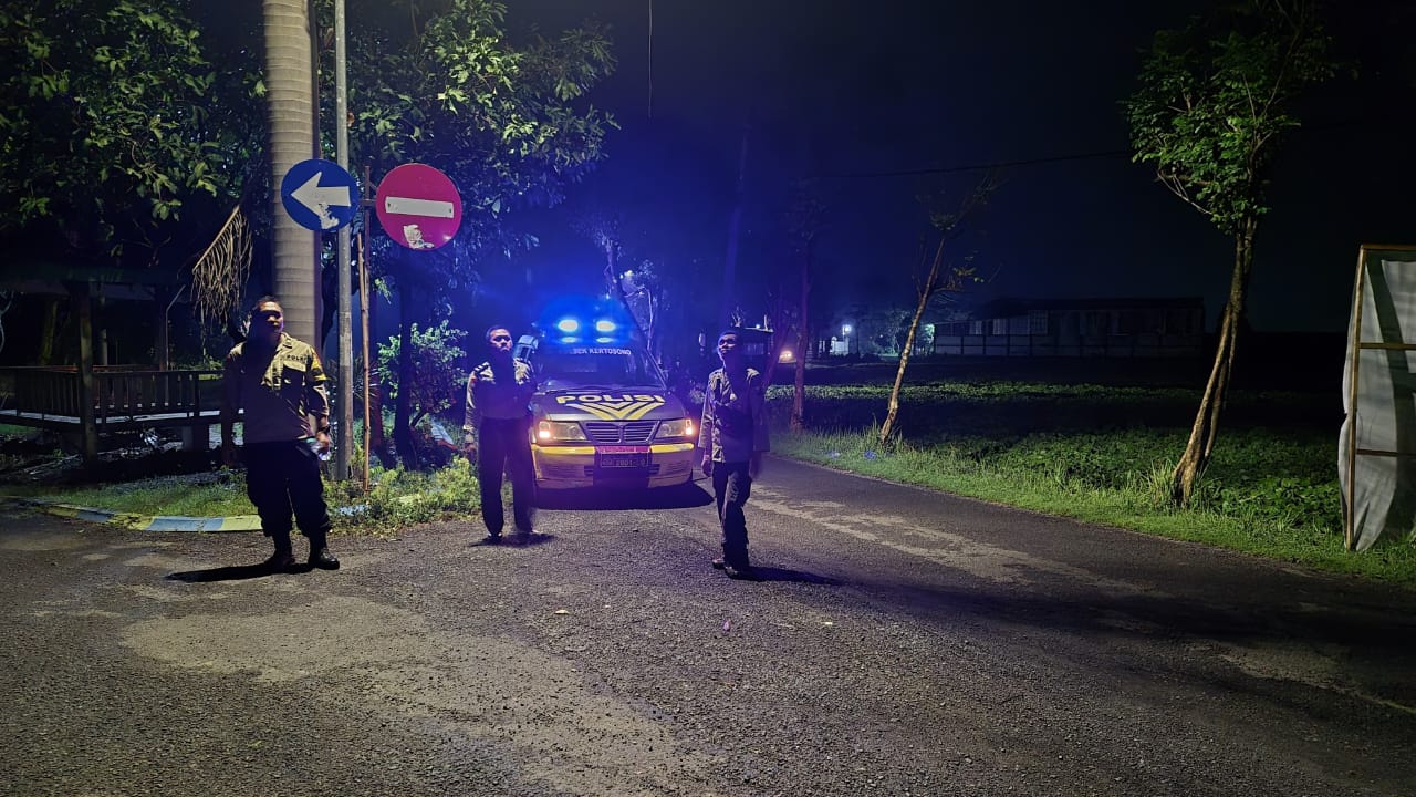 Patroli Blue Light Polsek Kertosono Menjaga Keamanan Saat Dini Hari