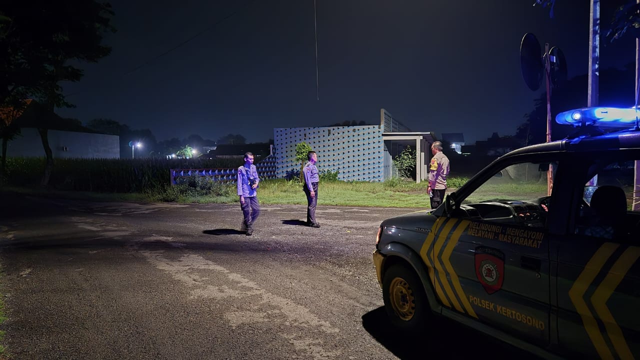 Patroli Blue Light Polsek Kertosono Menjaga Keamanan Saat Dini Hari