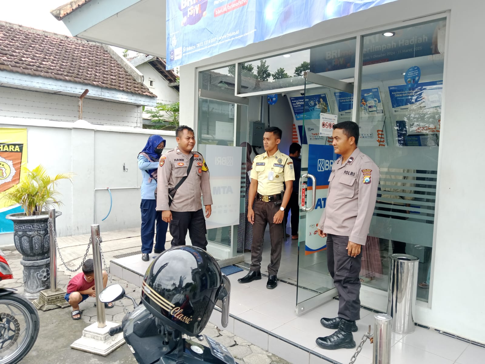 Patroli Perbankan, Polsek Warujayeng Dorong Security Tingkatkan Kewaspadaan
