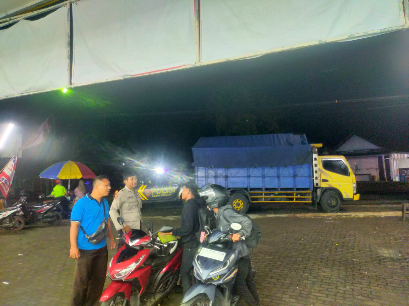 Patroli Malam Hari, Kspkt Polsek Jatikalen Ajak Pemuda Aktif Jaga Kamtibmas