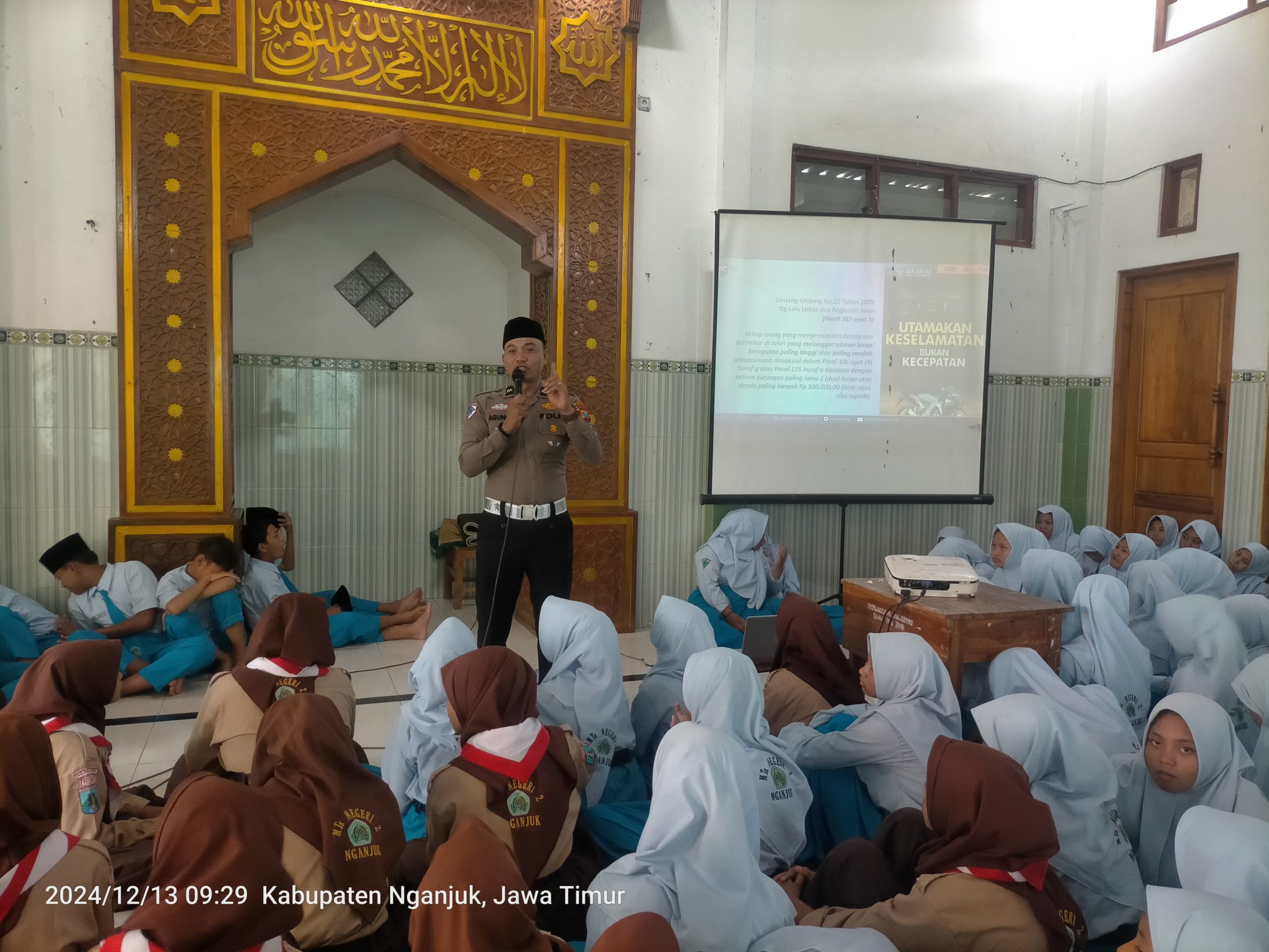 Panit Lantas Polsek Warujayeng Lakukan Sosialisasi di MTsN 2 Nganjuk