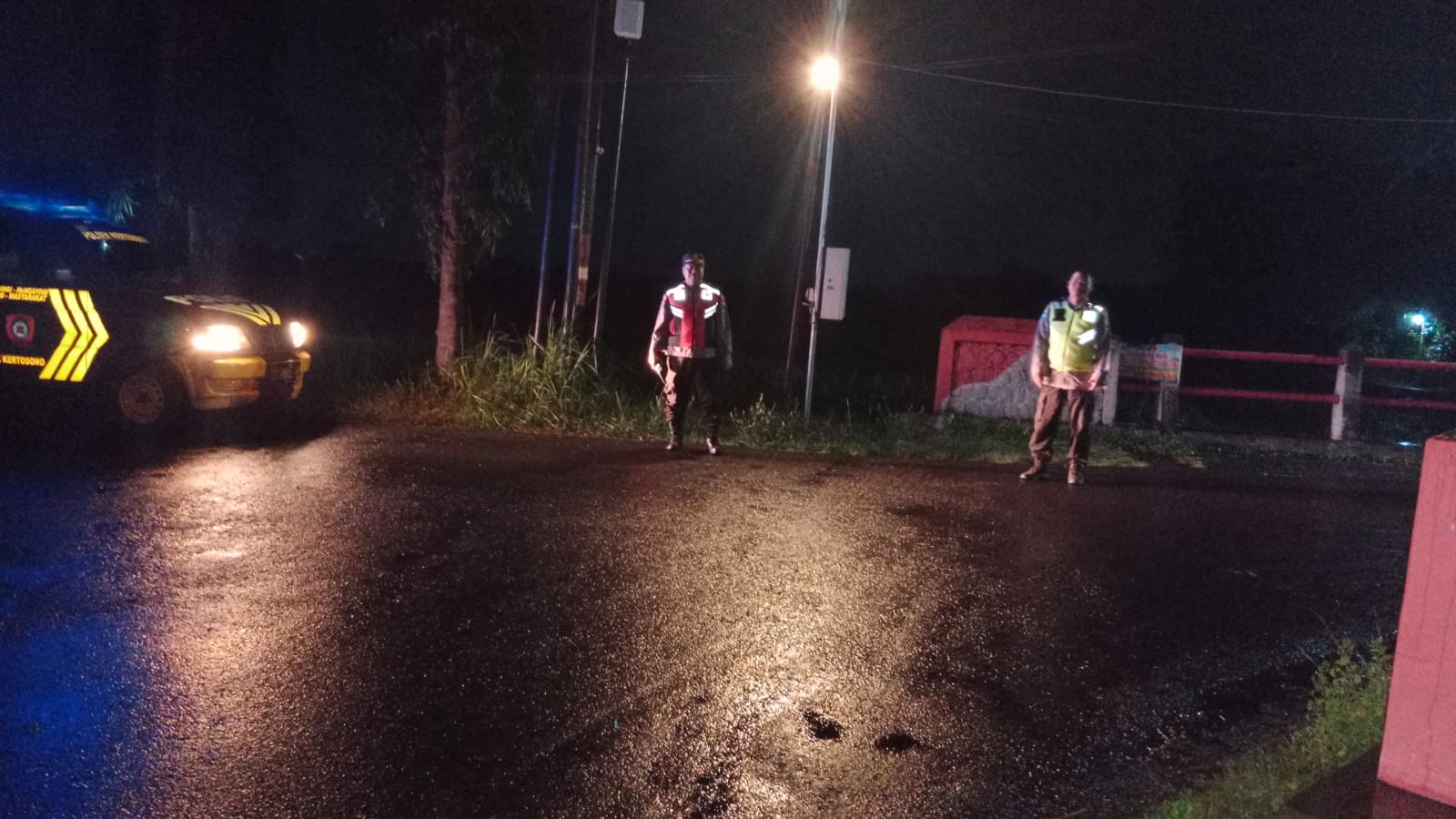 Patroli Blue Light Polsek Kertosono Menjaga Keamanan Saat Dini Hari