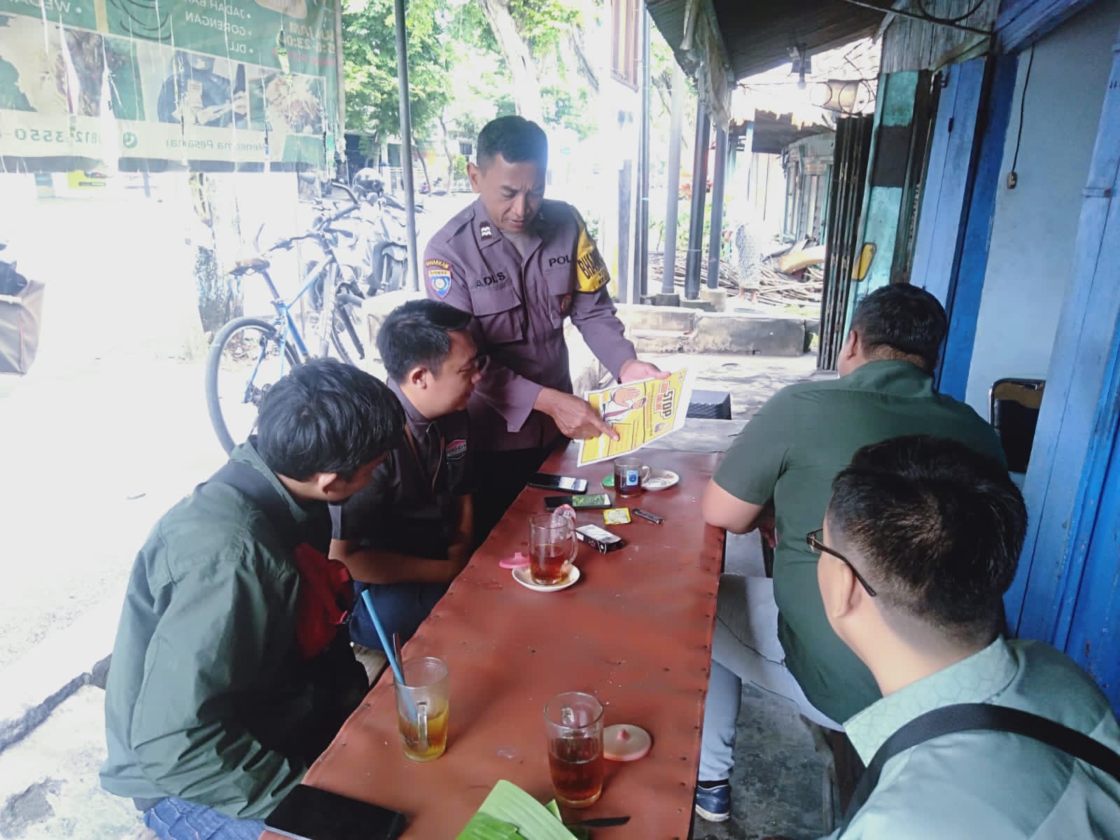 Upaya Polsek Nganjuk Kota Tingkatkan Kesadaran Masyarakat Tentang Bahaya Judi Online melalui Sosialisasi Rutin