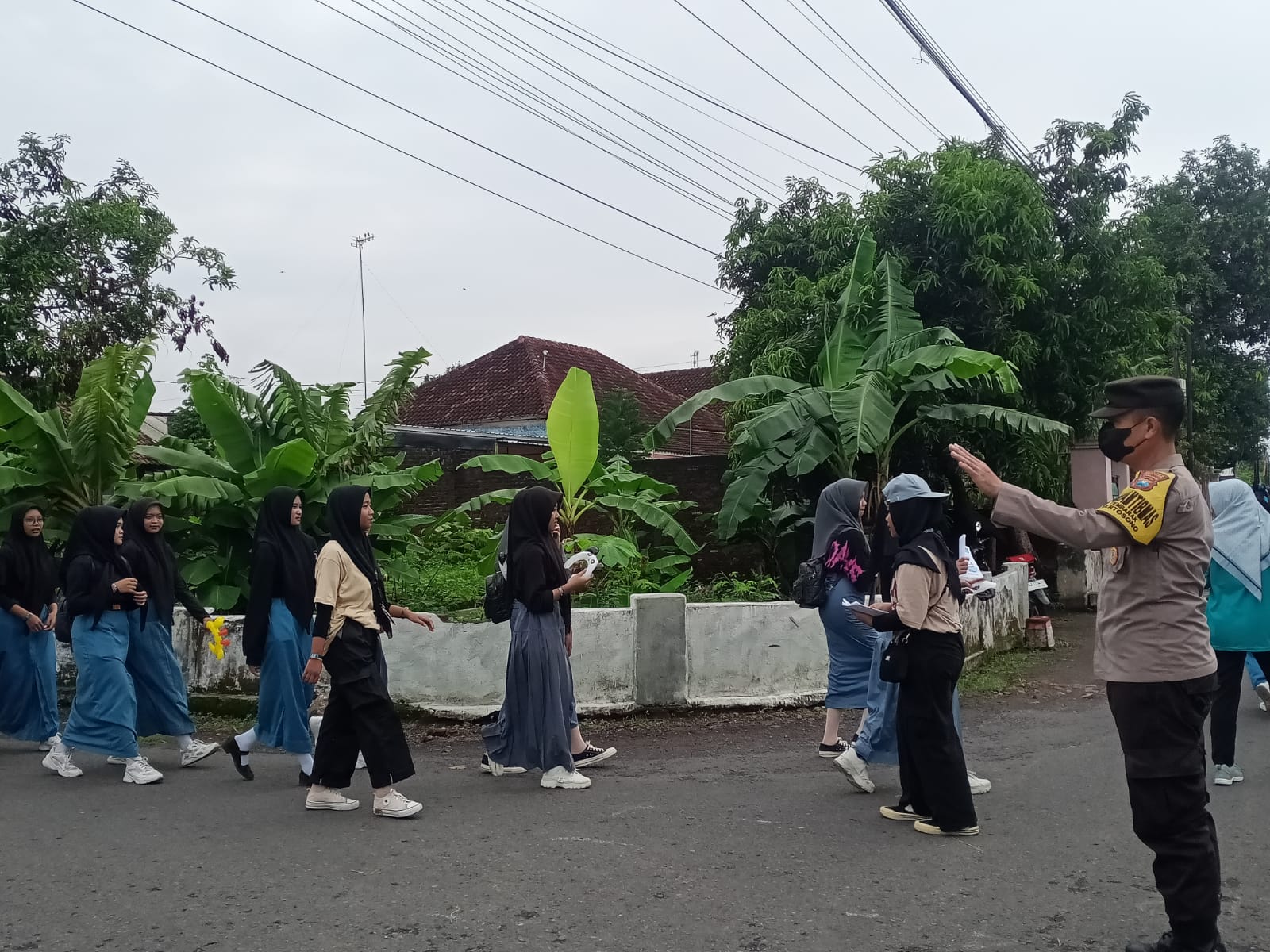 Berikan Rasa Aman, Polsek Kertosono Lakukan Pengamanan Kegiatan Masyarakat