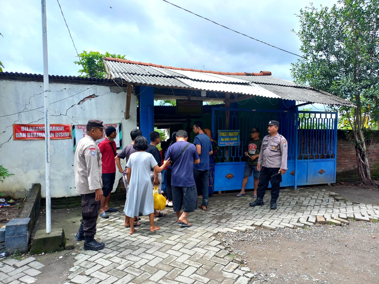 Hari Libur Imlek Polsek Jatikalen Laksanakan Patroli Wisata Pemandian air panas