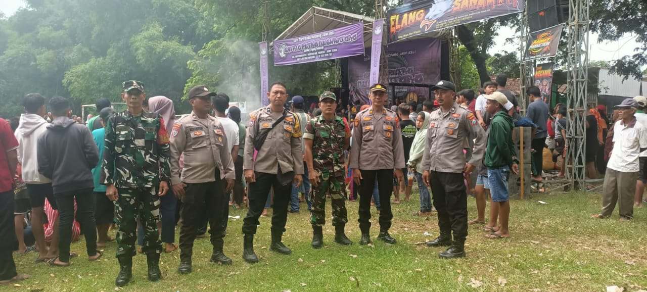 Upaya Preemtif dan Preventif Polsek Nganjuk Dalam Rangka Pengamanan Giat Masyarakat Gembyangan Jaranan di Lapangan Kartoharjo
