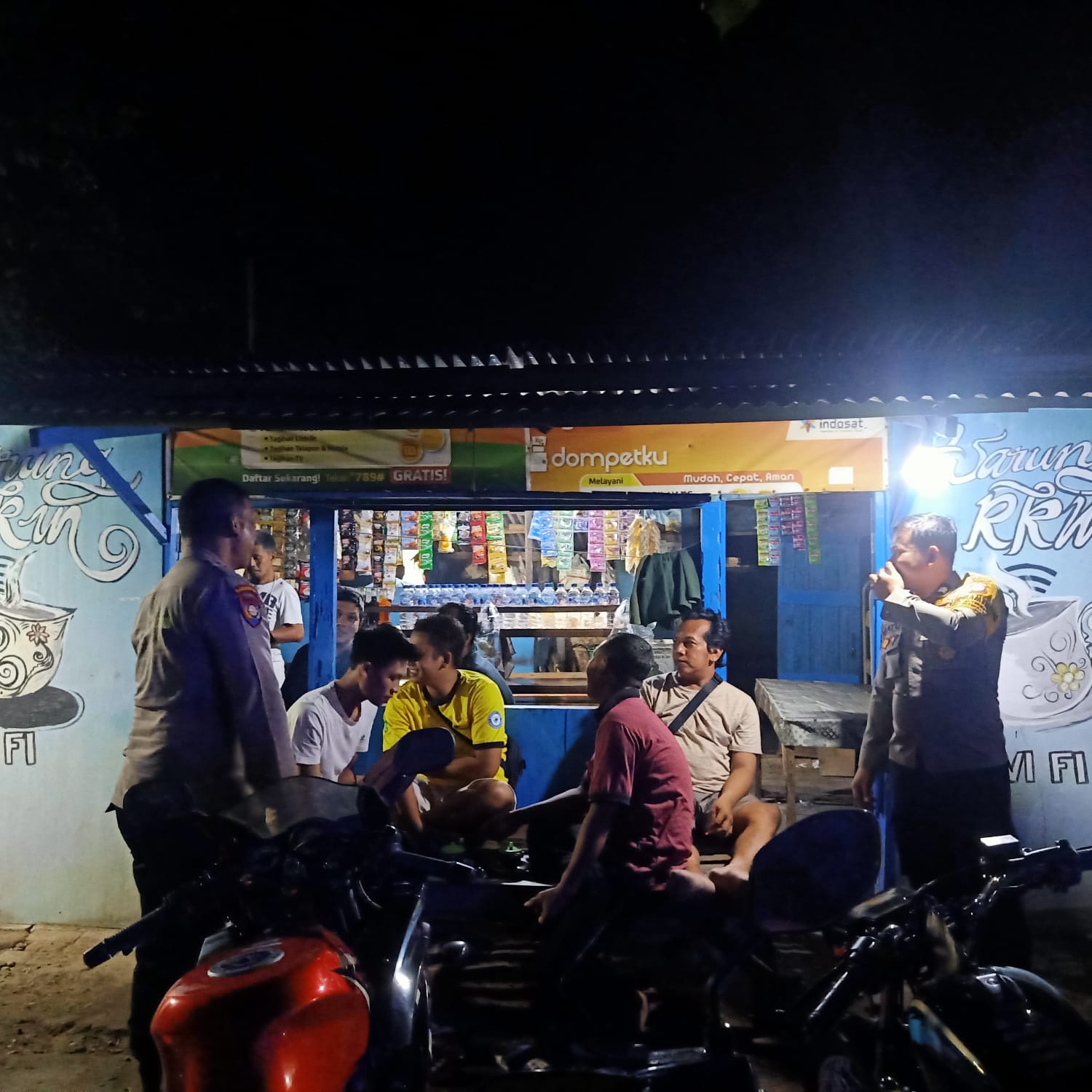 Patroli Dialogis Malam Hari Polsek Jatikalen Dengan Pemuda Desa Gondang wetan